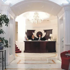 Otel Gambrinus, Roma