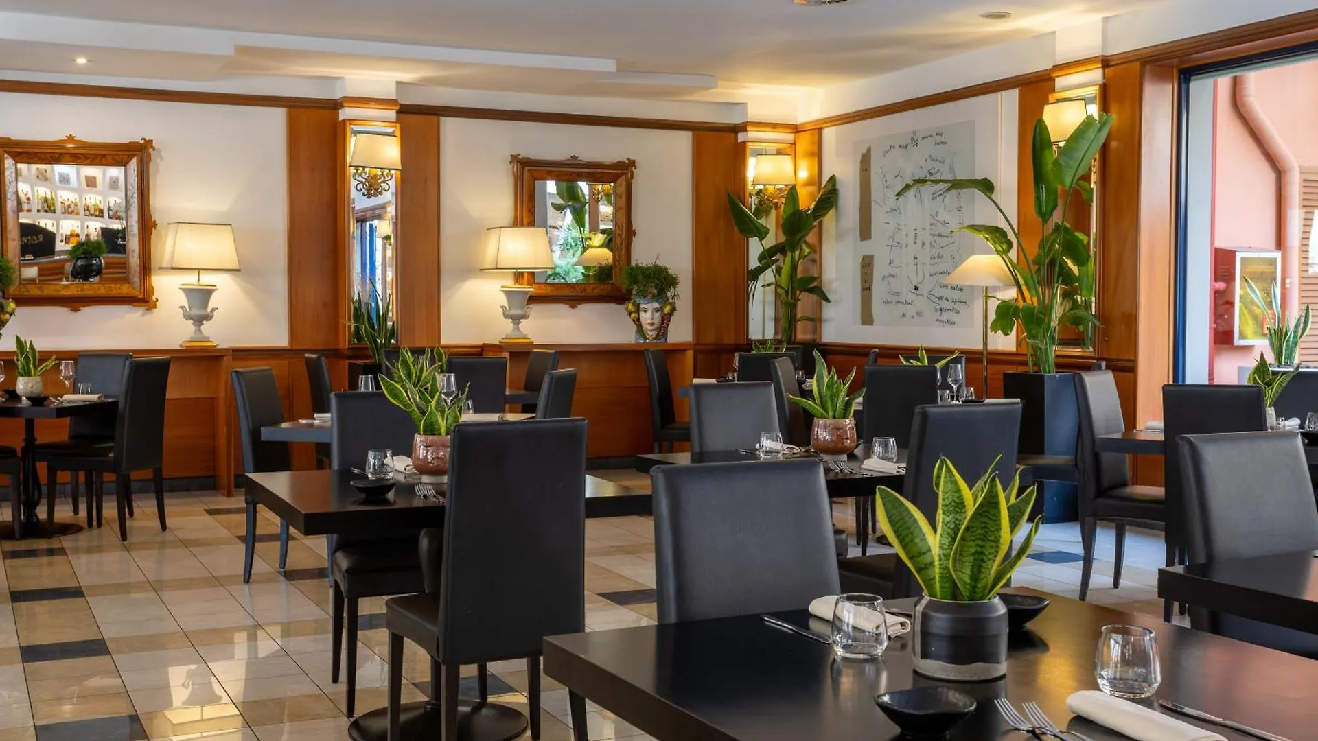 Grand Hotel Tiberio Roma 4*,  Italia